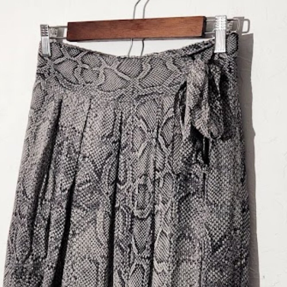Maeve Women's Lightweight Snakeskin Flowy Midi Skirt Size 4